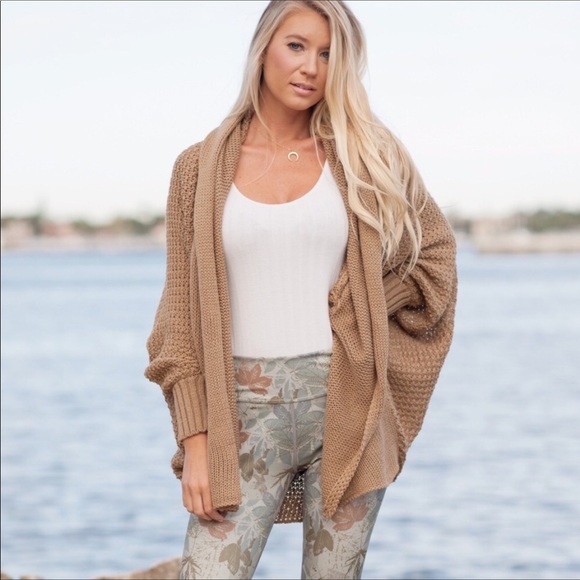 ✨SALE✨Camel Shawl Collar Cocoon Sweater - Picture 2 of 7